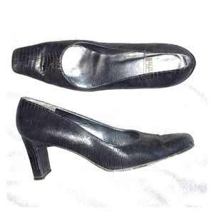 Stuart Weitzman; Black Snakeskin; 7.5 AA (narrow)